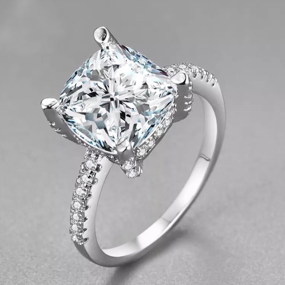 Gorgeous! ring size 7